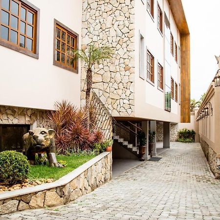 Espaco 250 - Apto Mobiliado, 3 Quartos, Sendo Uma Suite, Banheiro Social, Cozinha Completa, Sala De Estar, Ar Condicionado, Tv E Internet Tiradentes Luaran gambar