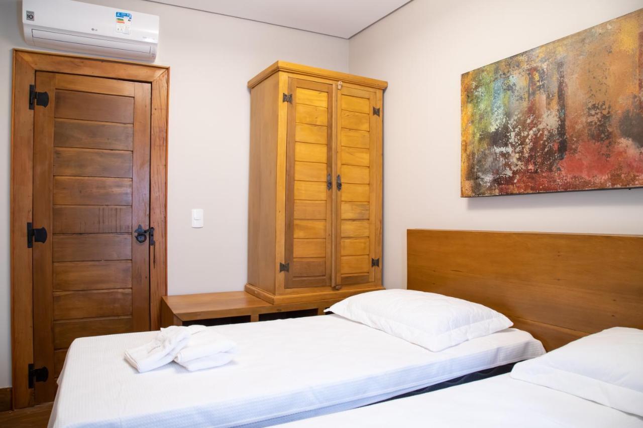 Espaco 250 - Apto Mobiliado, 3 Quartos, Sendo Uma Suite, Banheiro Social, Cozinha Completa, Sala De Estar, Ar Condicionado, Tv E Internet Tiradentes Luaran gambar