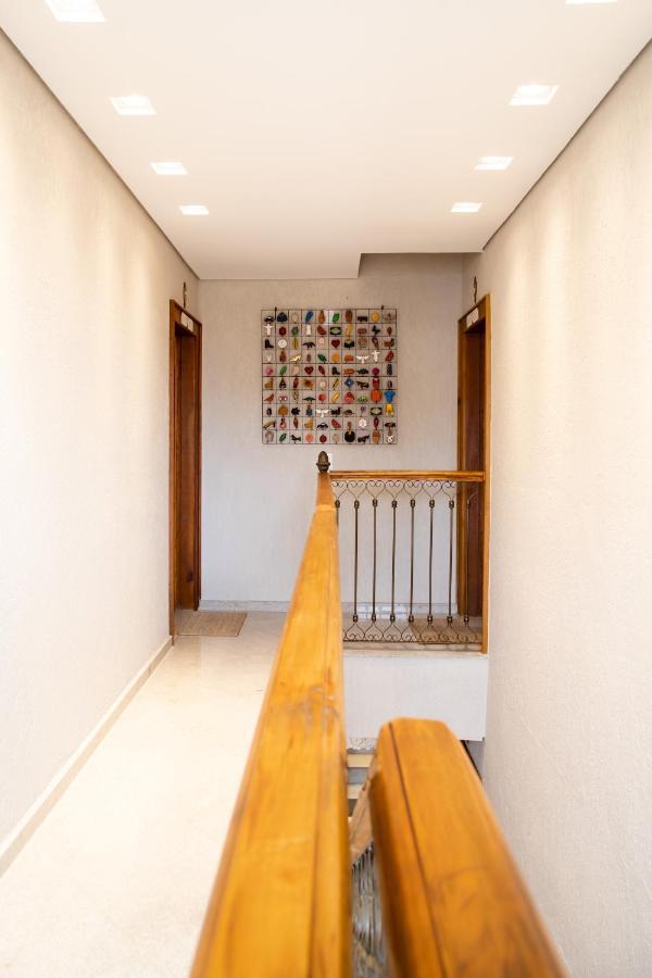 Espaco 250 - Apto Mobiliado, 3 Quartos, Sendo Uma Suite, Banheiro Social, Cozinha Completa, Sala De Estar, Ar Condicionado, Tv E Internet Tiradentes Luaran gambar