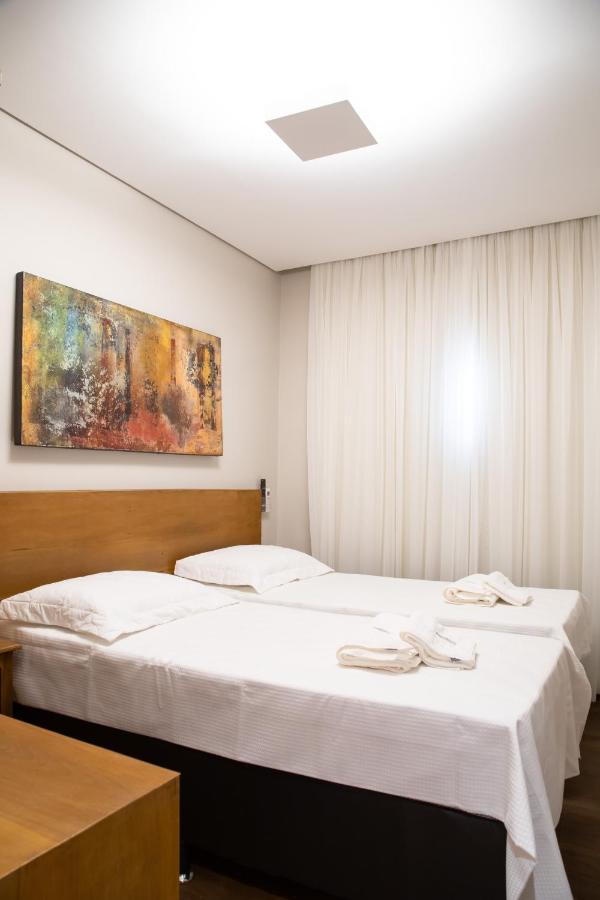 Espaco 250 - Apto Mobiliado, 3 Quartos, Sendo Uma Suite, Banheiro Social, Cozinha Completa, Sala De Estar, Ar Condicionado, Tv E Internet Tiradentes Luaran gambar