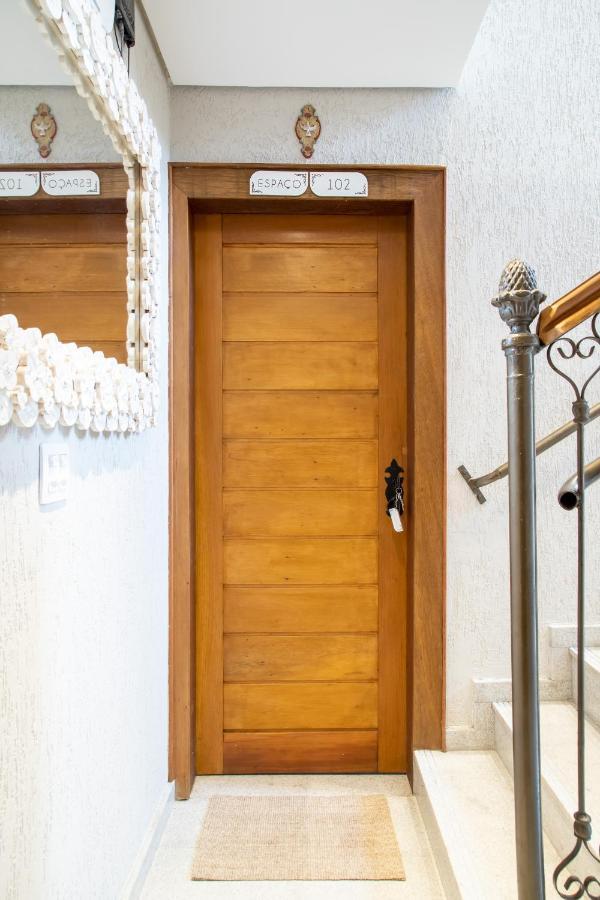 Espaco 250 - Apto Mobiliado, 3 Quartos, Sendo Uma Suite, Banheiro Social, Cozinha Completa, Sala De Estar, Ar Condicionado, Tv E Internet Tiradentes Luaran gambar